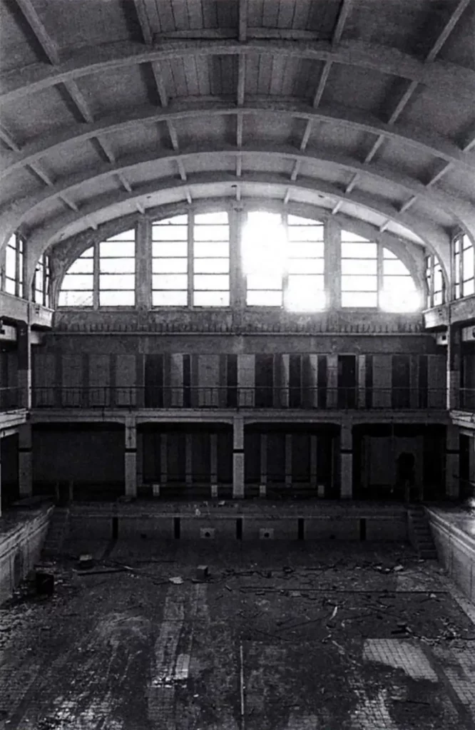 La piscine de la Broucheterre à Charleroi.
Photo Véronique Vercheval.