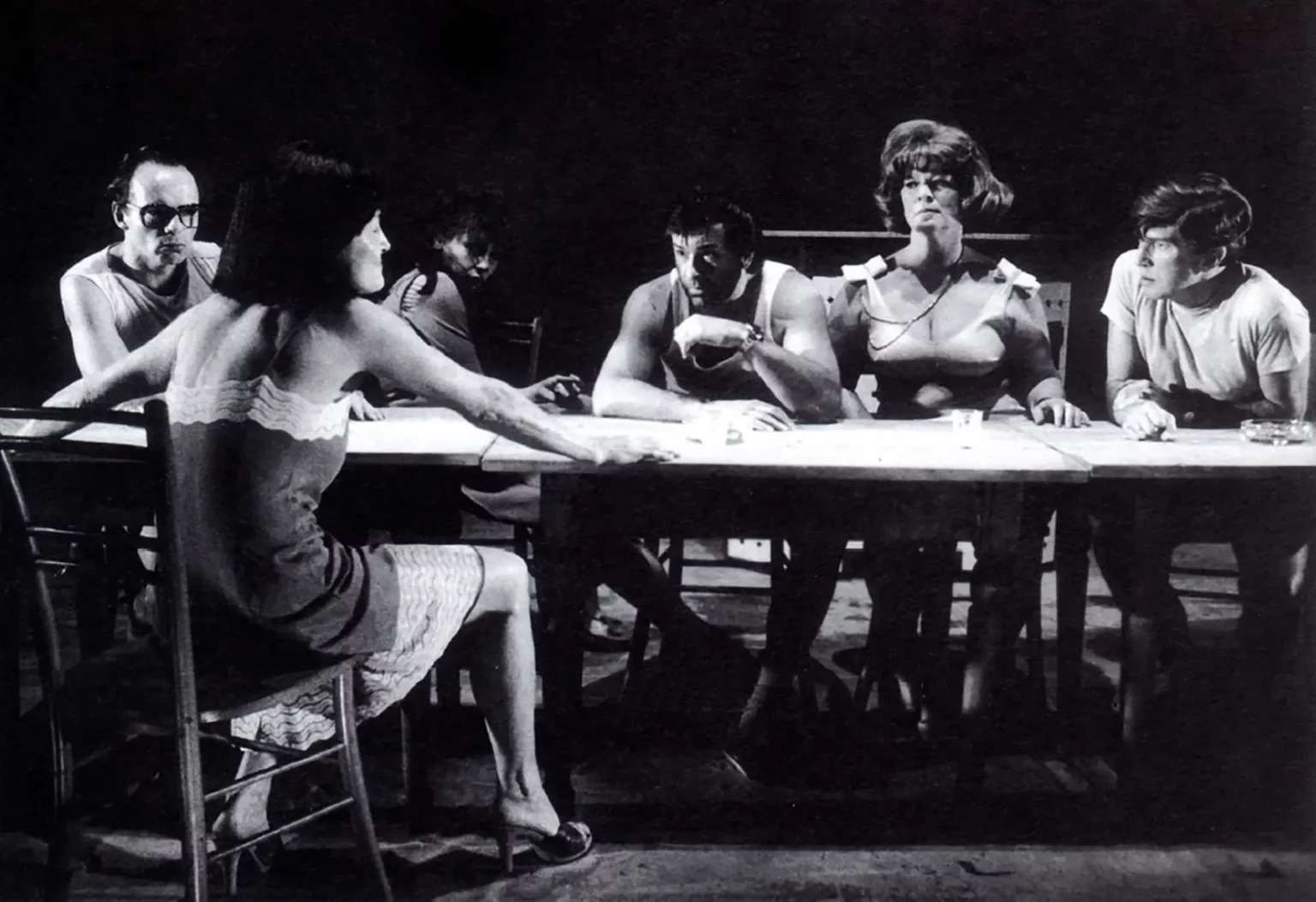 Rainer Frieb, Erni Mangold, Eva Bonek, Hanno Pösctll, Ute Vellner, Eduard Wildner. EXCÉDENT DE POIDS, mise en scène de Hans Gratzer, Schauspielhaus, Vienne. Photo Christine de Grancy.