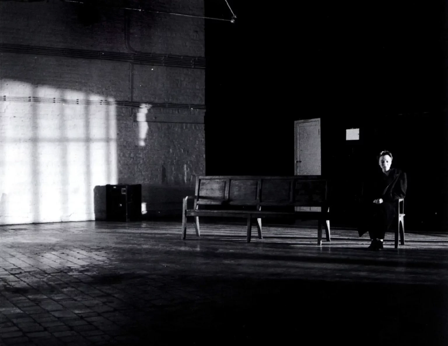 Nathalie Cornet dans LA FEMME ET L'AUTISTE d'Eugène Savitzkaya. Photo Benoit Willaert.