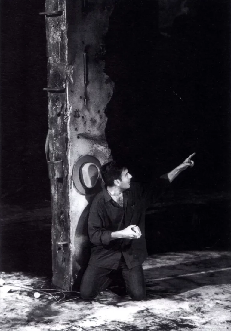 Marc Berman dans LE CONDOR de Joël Jouanneau. Photo Frédéric Champy.