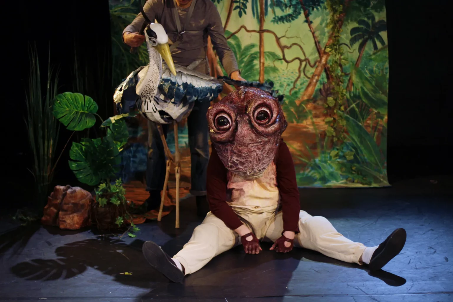 Le Crapaud et l'oiseau. Cie Le Dahlia Blanc. Mise en scène d’Irène Voyatzis. 2024. Jarnioux. Repris au Théâtre du Chariot. Crédit Martin Van Eeckhoudt.JPG