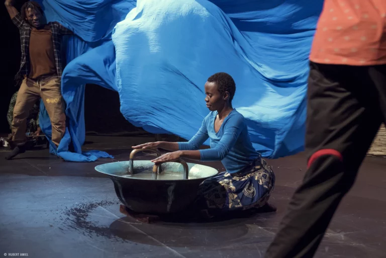 Les enfants d'Amazi. mise en scèce Carole Keremera, Mc93, 2023, crédit Hubert Amiel