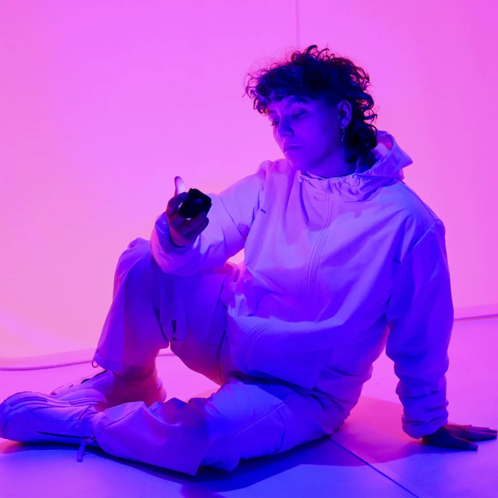 wireless people,2024, théâtre du Rideau, Bruxelles, crédit Camille Freychet